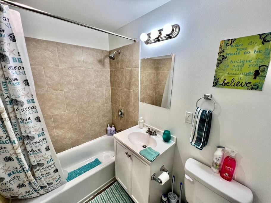Private Room With Shared Bathroom On The 1St Floor 10 Minutes Walk To University Of Washington Seattle Buitenkant foto